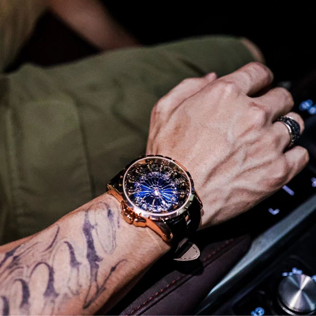 Luxurious and Elegant Men's Wa - đánh giá và giá Zodiac Luxury Watch