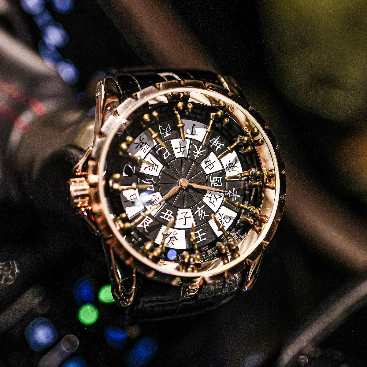 European, American, Japanese,  - đánh giá và giá Zodiac Luxury Watch