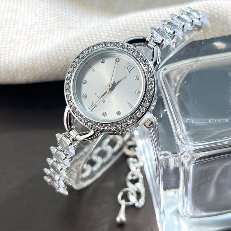 UTHAI CQ383 Fashionable Women  - đánh giá và giá Lux Watch